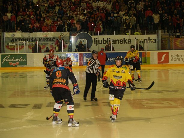apr-hokej-finale-prva-005.jpg