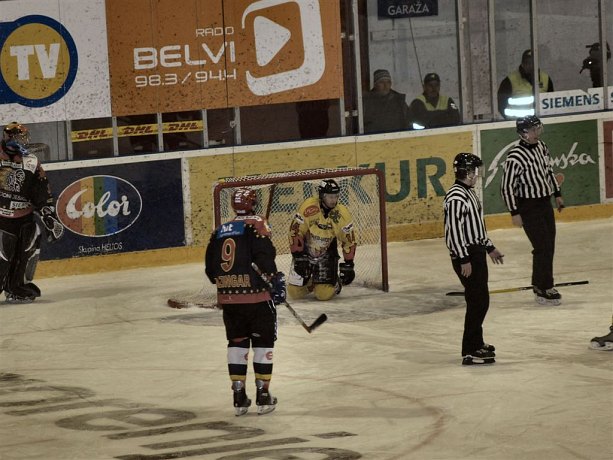 apr-hokej-finale-prva-031.jpg