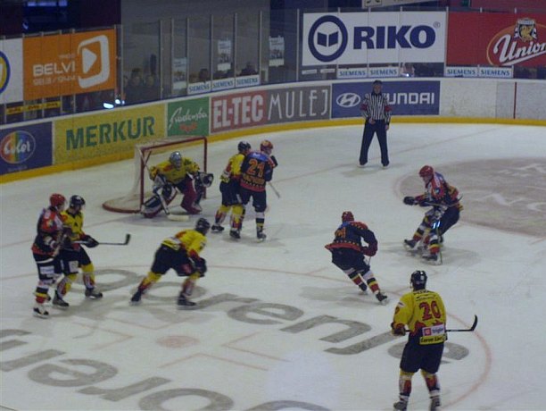 apr-hokej-prvaki-003.jpg