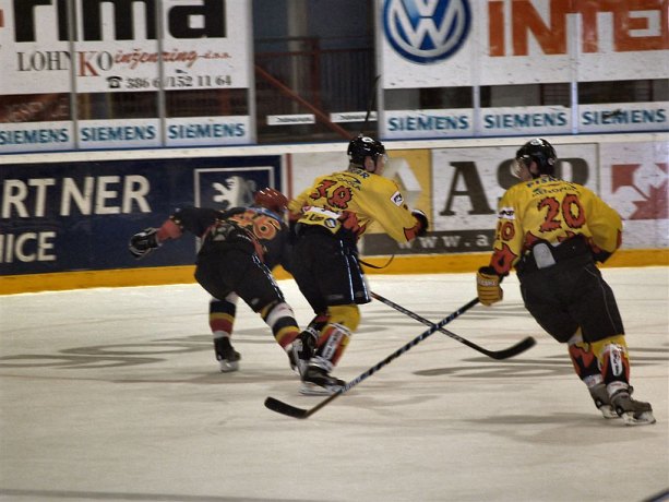 apr-hokej-prvaki-008.jpg