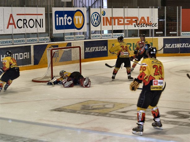 apr-hokej-prvaki-013.jpg