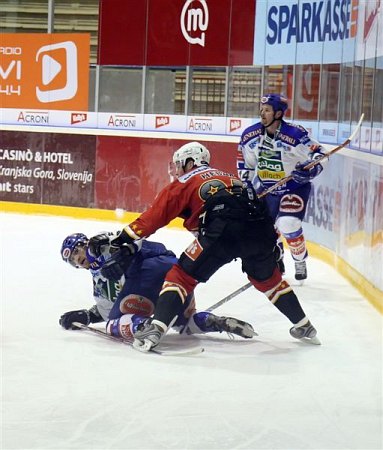 okt-hokej-e-vsv-026.jpg