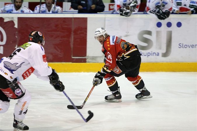 okt-hokej-f-innsbruck-003.jpg