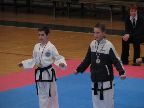 apr-taekwondo-a-002.jpg