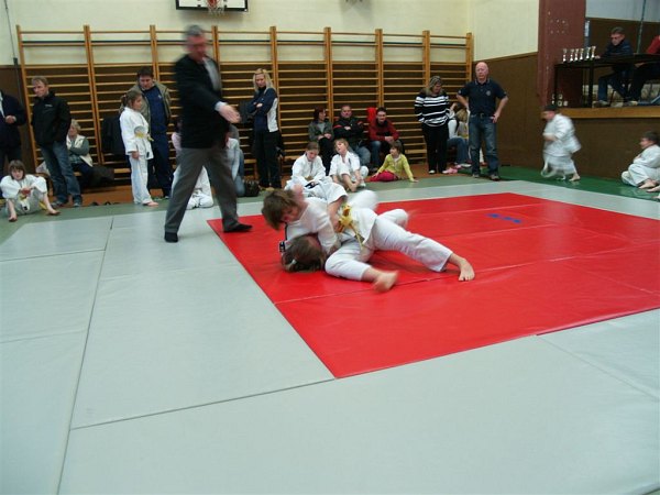 feb-judo-b-embs-020.jpg