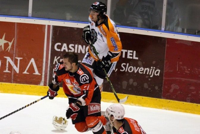 okt-hokej-b-graz-016.jpg