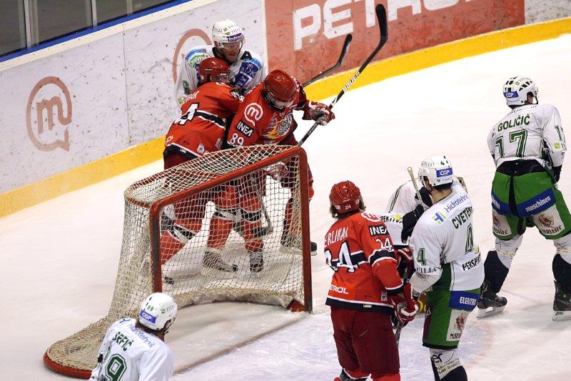 feb-hokej-b-olimpija-025.jpg