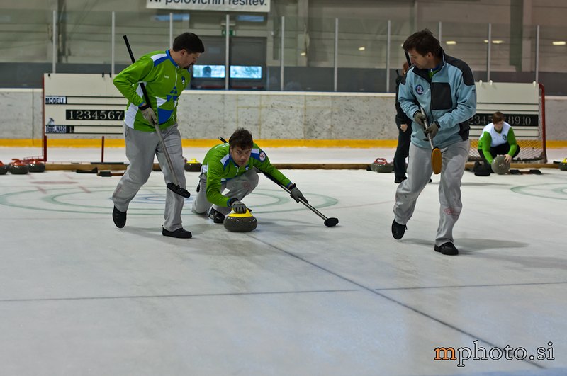 jun-curling-a-002.jpg